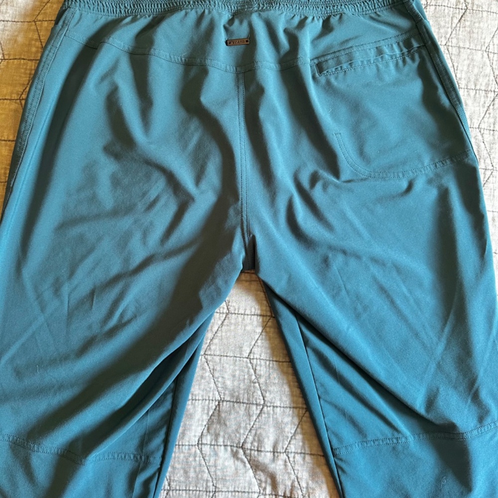 PrAna teal hiking capris size medium - Picture 4 of 9
